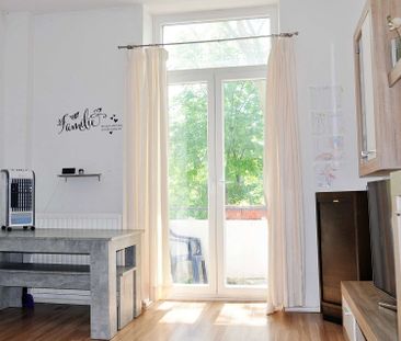 Tolle 2-Zimmer-Wohnung im Altbau mit kleinem Balkon - Photo 1