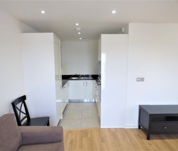Studio to rent - Photo 1