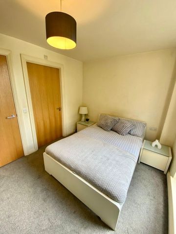 Room in a Shared Flat, Hallmark Court, E14 - Photo 3