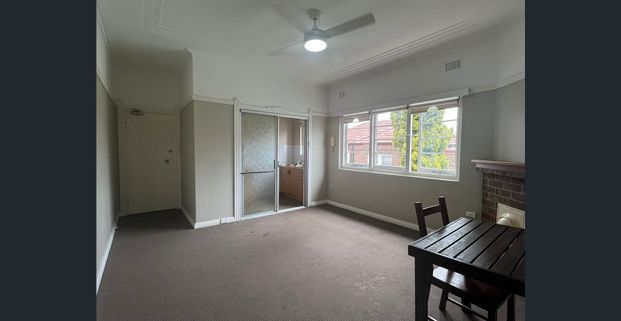 QUIET LOCATION - Art -Deco Splendor - Photo 1