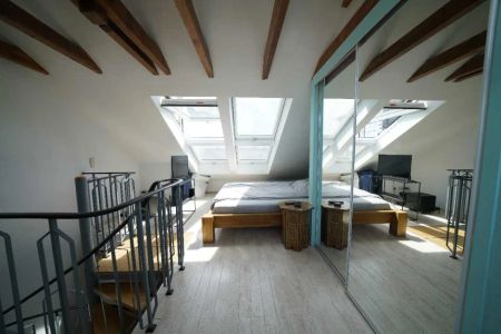 Über den Dächern von Düsseldorf-Friedrichstadt: 2-Zi-Maisonette-Wohnung mit Balkon und Einbauküche - Photo 4