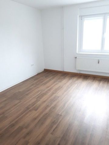 Top renovierte 2-Zimmer-Wohnung mit Balkon, ab sofort zu vermieten - Photo 4