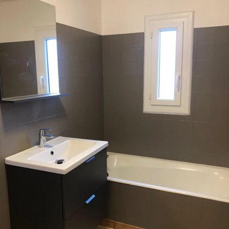 Location Appartement 3 pièces 64m² SAULIEU 21210 - Photo 4