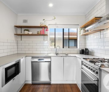 Furnished. Updated. Seaside-Position. - Photo 6