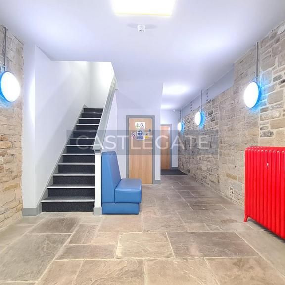 2 bedroom flat share to rent - Photo 1
