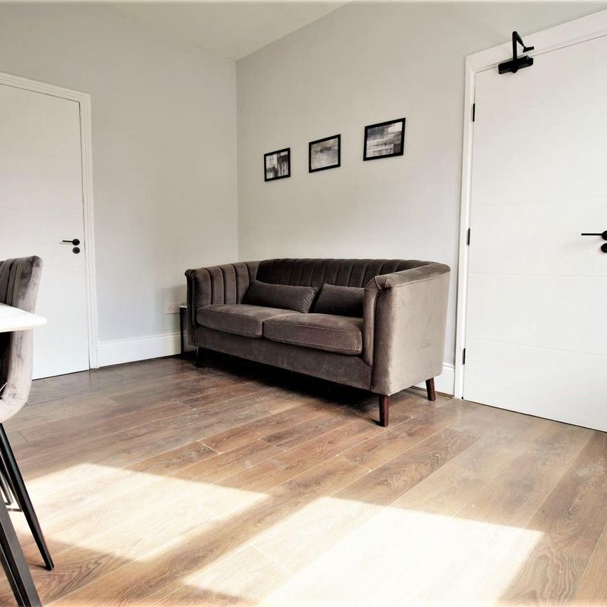 Wingrove Avenue, Newcastle Upon Tyne - Photo 1