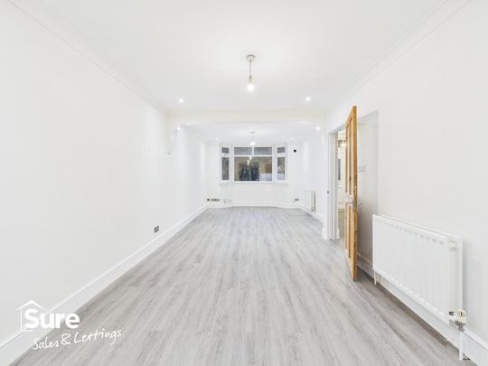 3 bedroom semi-detached house to rent - Photo 1