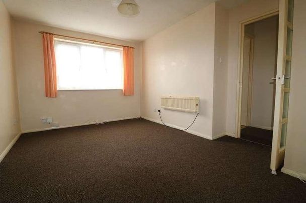 Waddington Close, Enfield, EN1 - Photo 1