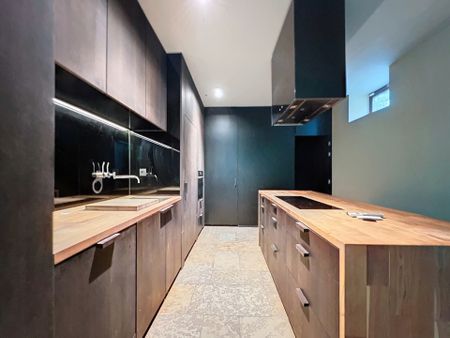 House - for rent - Photo 3