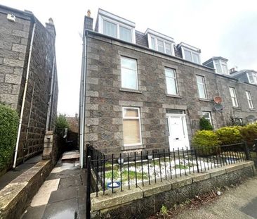 Top Floor Left, 33 Erskine Street, AB24 3NP, Aberdeen - Photo 3