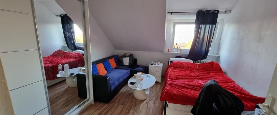 Nachmieter für 1,5-Zimmer Dachgeschosswohnung gesucht - Foto 1