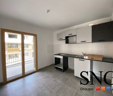 T3 AVEC LOGGIA ET PARKING - Photo 4