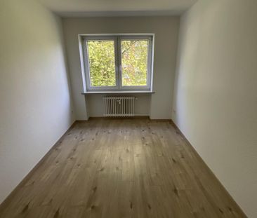 Interessante, bereits modernisierte 3-ZKB-Balkonwohnung in Heppens ... - Foto 1