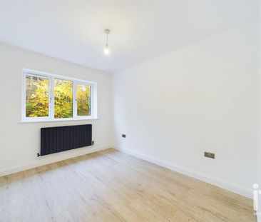 2 bedroom ground floor flat to rent - Photo 4