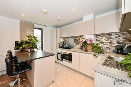 Callisto Court, E16 1FW, London - Photo 2