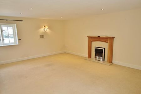 4 bedroom detached house to rent - Photo 5