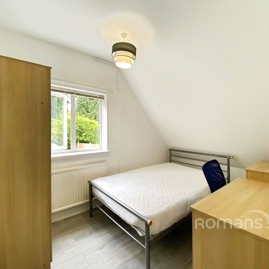 Cromwell Road, Winchester, Hampshire, SO22 - Photo 1
