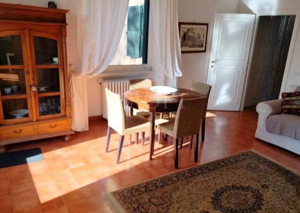 Ardeatina-Divino Amore: Quiet, charming rustic villa, big and well-curated garden, 3 beds, 1 study, 3 baths, living room, kitchen, with terraces , AC and parking space. Ref 2322