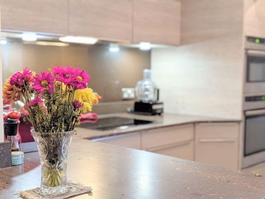 2 bedroom property to rent - Photo 1