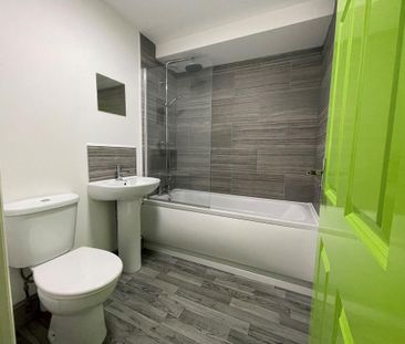 3 bedroom apartment to rent - Photo 5