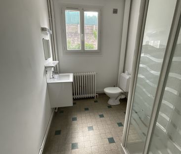 A LOUER - Boulevard Auger - T1 de 37.16m² avec cave et balconnet - Photo 6