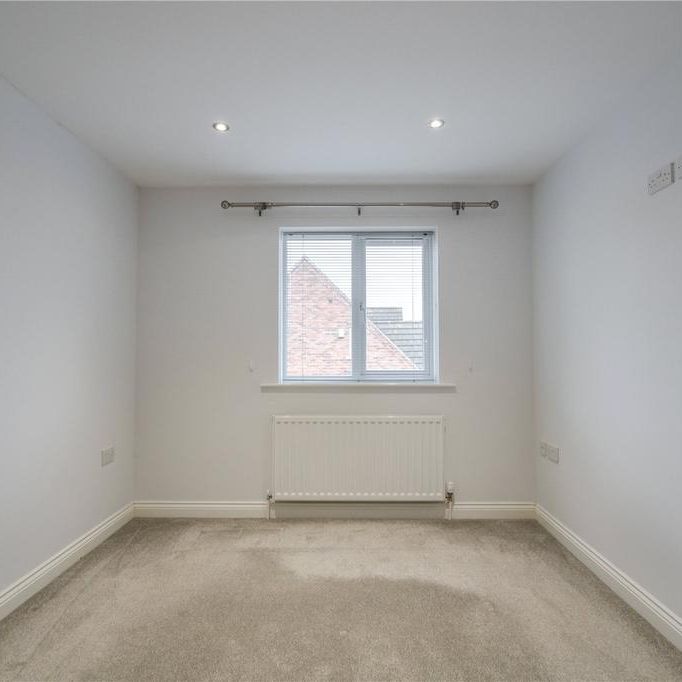 3 bedroom semi-detached house to rent - Photo 1