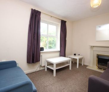3 bedroom flat to rent - Photo 3