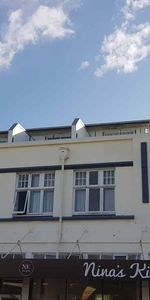 Easy Living In Town - Photo 3