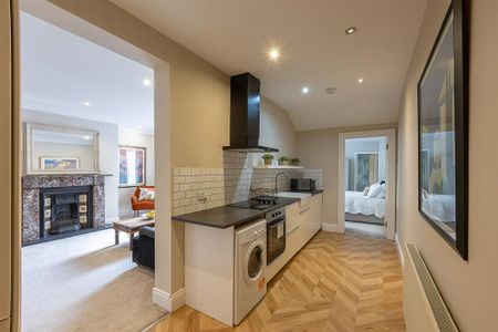2 bedroom flat to rent - Photo 2