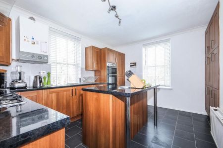 3 bedroom maisonette to rent - Photo 4