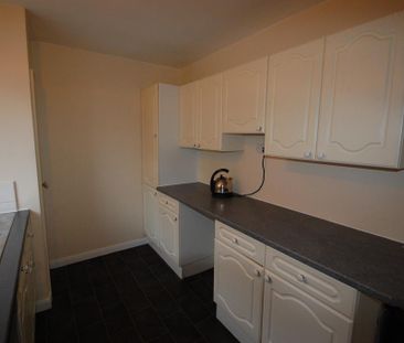 3 bedroom bungalow to rent - Photo 2