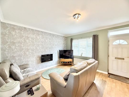 3 bedroom terraced house to rent - Photo 1