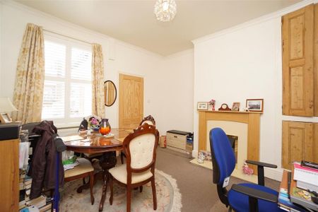 2 bedroom terraced house to rent - Photo 2
