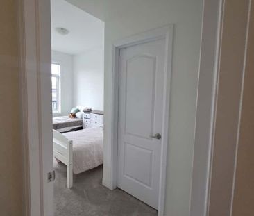 For Lease - 82 Selection Heights, Thorold, Ontario - Photo 4