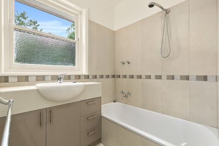 23 Fuchsia Street, Blackburn - Photo 4