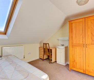 6 bedroom house to rent - Photo 2