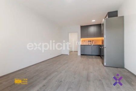 Podnájem moderního bytu 1+kk 33 m - Photo 2