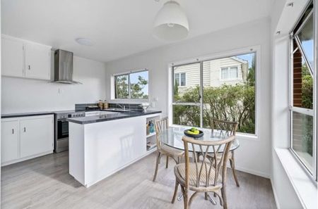 Modern 2-Bedroom Unit in Remuera – Perfect Location! - Photo 4