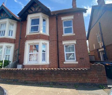 1 bedroom in a house share to rent - Photo 6