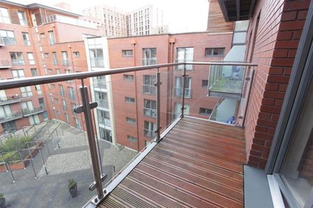 1 bedroom Flat To Let - Photo 5