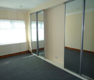 3 bedroom apartment to rent - Photo 2