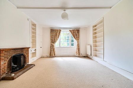 4 bedroom semi-detached house to rent - Photo 4