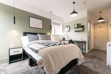 Bury Road Room 1 - Photo 4