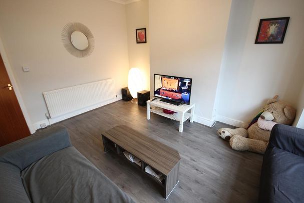 5 bedroom terraced house to rent - Photo 1