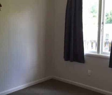 Three Bedroom Home in Hillcrest - Photo 3