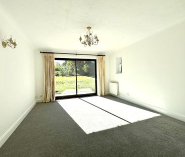 Juniper Hill, Old London Road Mickleham, Dorking - Photo 2