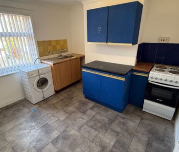 Newport, Lincoln - Photo 4