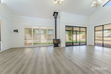 Coastal Elegance Meets Contemporary Comfort - WITH OCEAN VIEWS - Photo 2