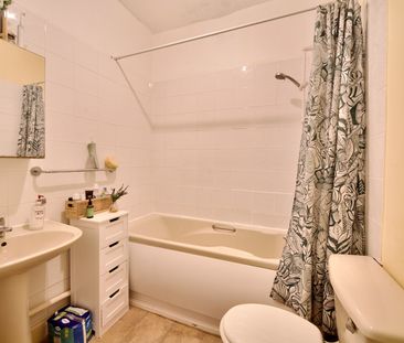 2 Bed Flat, Newport Road, E10 - Photo 4