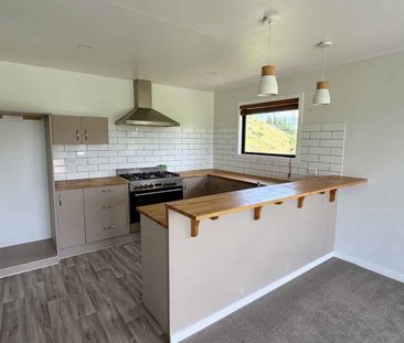 Charming Home with Stunning Valley Views - Photo 2